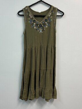 sage green sleeveless midi dress V-neckline with floral embroidery Girl Size 12